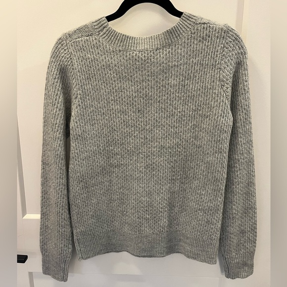 Ladies sweater - Picture 2 of 4